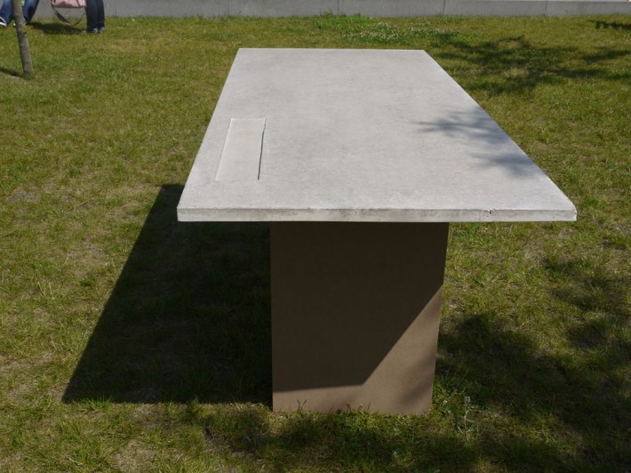 Concretable-07