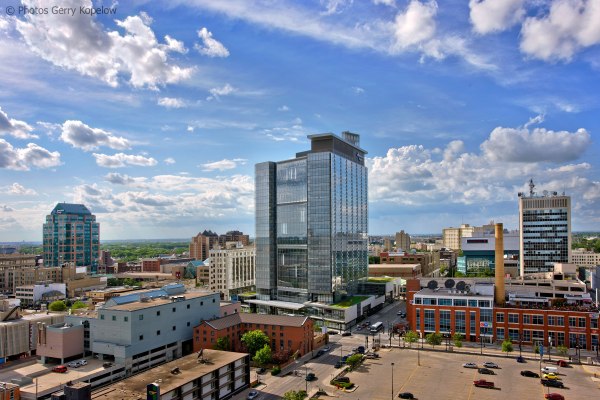 E_Winnipeg_ManitobaHydro_CorporateHeadOffice[1]